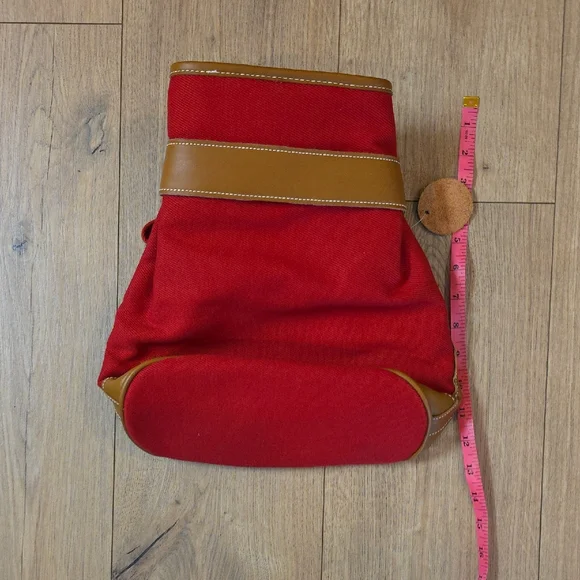 Vintage NWOT Capezio Red and Tan Leather Trimmed Crossbody Buckwt Bag - Picture 2 of 3